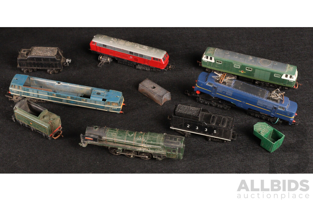 Collection of Vintage HO/OO Locomotives, Some for Parts or Restoration Including Tri-Ang and Lima