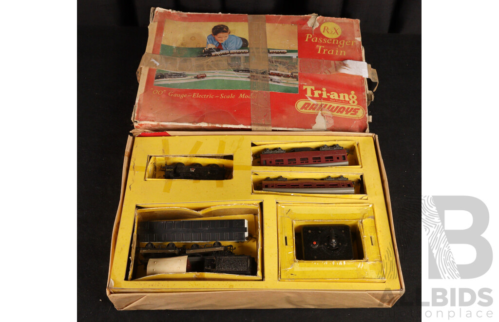 Vintage Tri-Ang OO Scale R2X Passenger Train Set with Freight Wagons