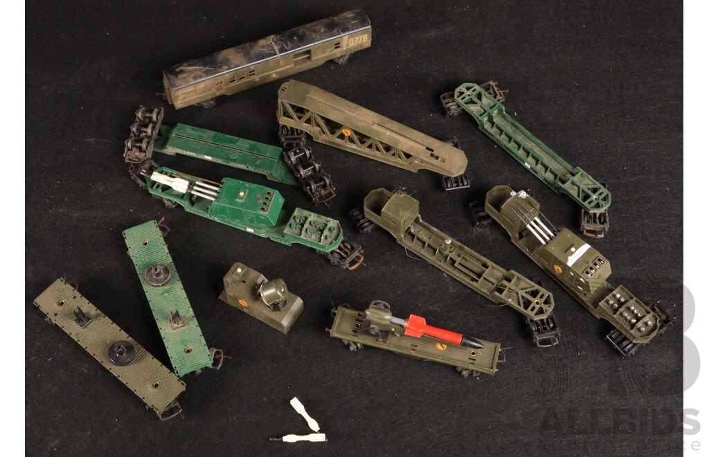 Vintage Tri-Ang OO Scale Army/NATO Rolling Stock Including Rocket Launchers, Flat Cars and Command Car