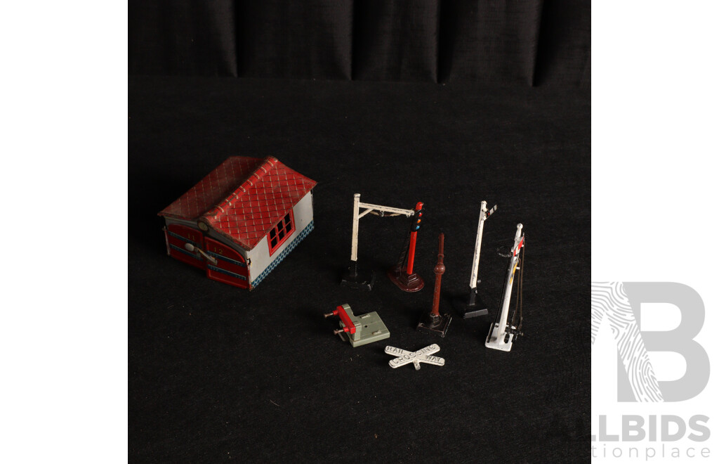 Vintage Pressed Steel and Diecast Rolling Stock Scenery Items, O / OO Scale, Hornby and Cresent