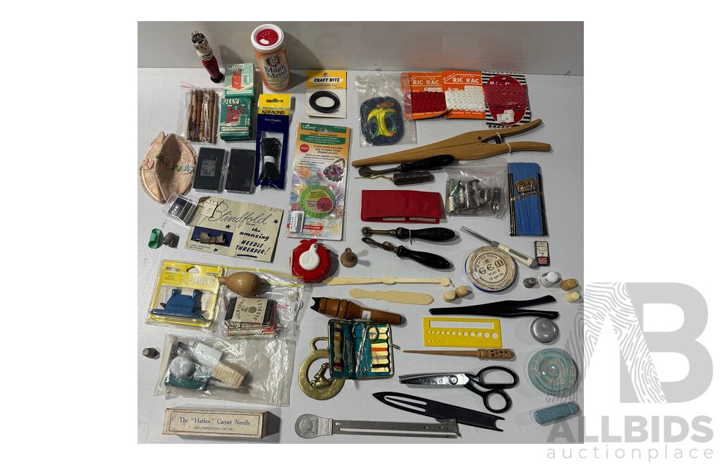 Large Collection Sewing and Craft Materials and Equipment