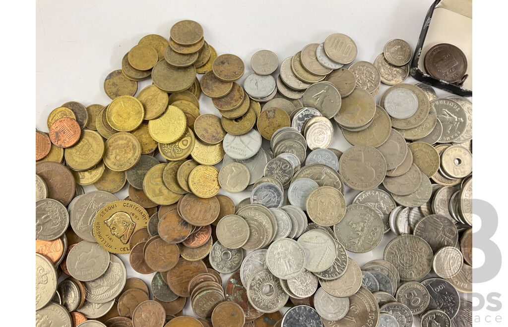 Collection of Vintage International Coins Including Kenya, USA, Singapore, Thailand, Australia, New Zealand,  UK 1980 UNC Twenty Five Pence Coin Dispenser and More - Approximately 2.3 Kilograms