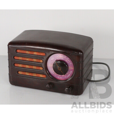 Vintage Valve Radio Model D0025373 with Bakelite Case by Selex Transfers, Melbourne