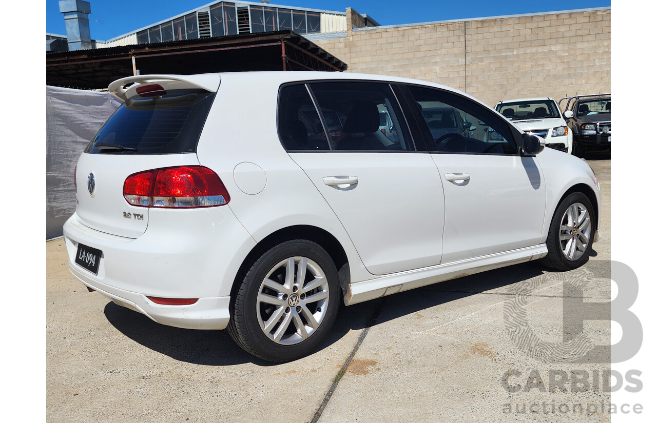 2/2010 Volkswagen Golf 103 TDI Comfortline 1K MY10 5d Hatchback White 2.0L