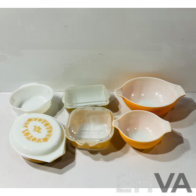 Collection  Vintage USA Pyrex in Various Patterns