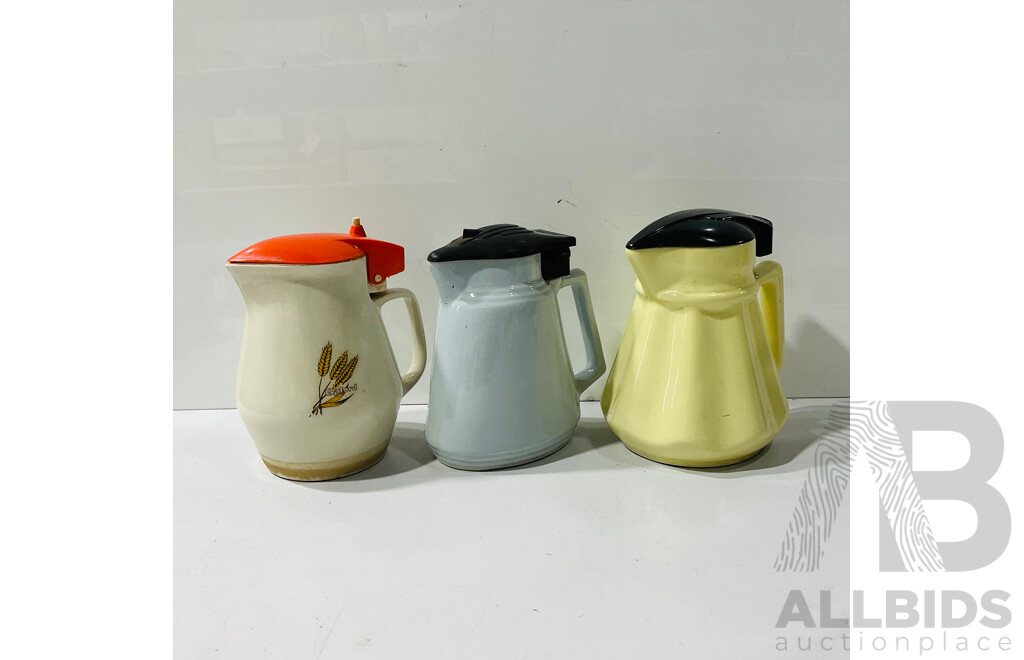 Collection Three Vintage Art Deco Ceramic Electric Kettles Including Speedie & Gilford Examples