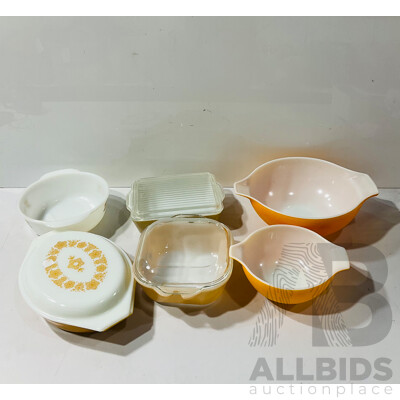 Collection  Vintage USA Pyrex in Various Patterns
