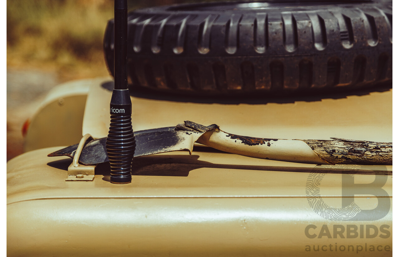 12/1976 Land Rover 109 (4x4) LWB Ex-Army 2d Hardtop Truck Cab 3/4 Ton Dulux Sand 2.25L