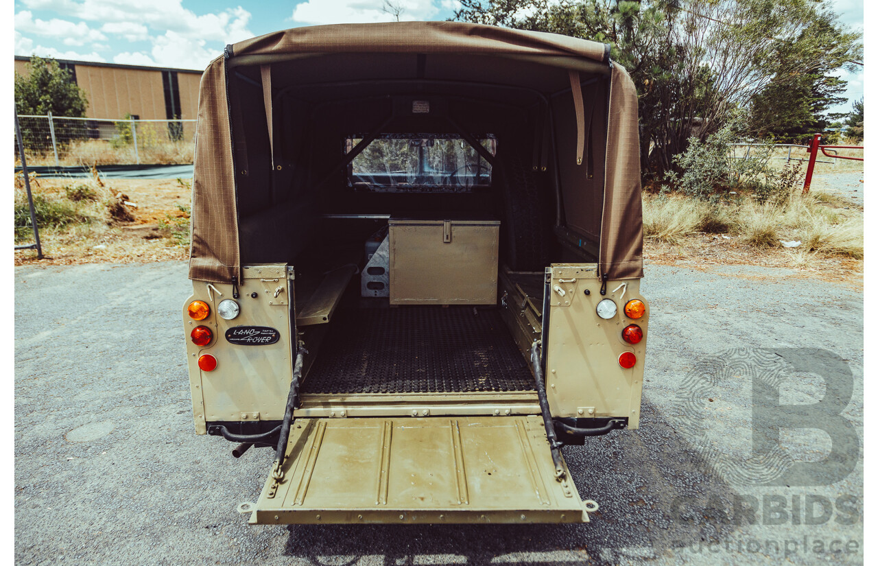 12/1976 Land Rover 109 (4x4) LWB Ex-Army 2d Hardtop Truck Cab 3/4 Ton Dulux Sand 2.25L