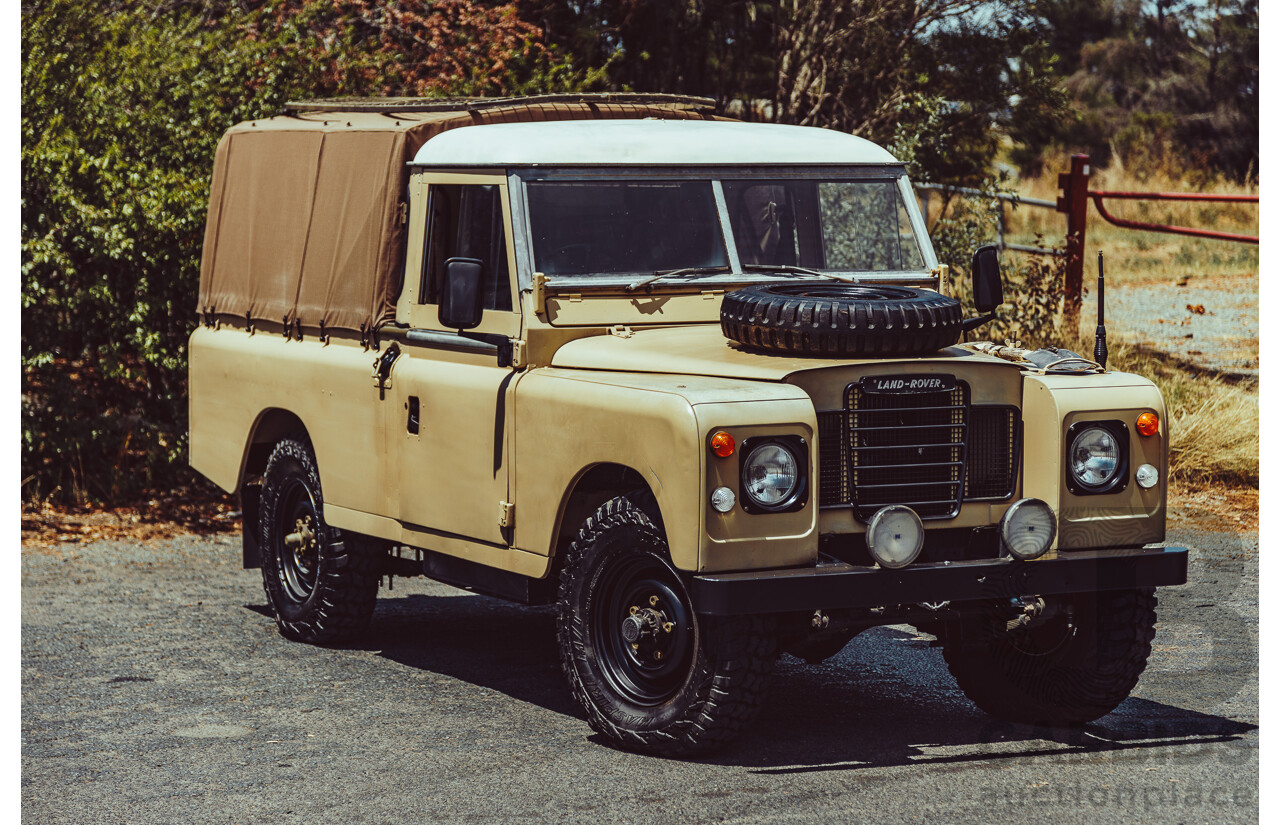 12/1976 Land Rover 109 (4x4) LWB Ex-Army 2d Hardtop Truck Cab 3/4 Ton Dulux Sand 2.25L