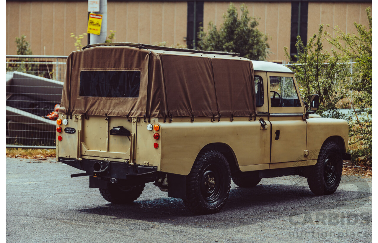 12/1976 Land Rover 109 (4x4) LWB Ex-Army 2d Hardtop Truck Cab 3/4 Ton Dulux Sand 2.25L