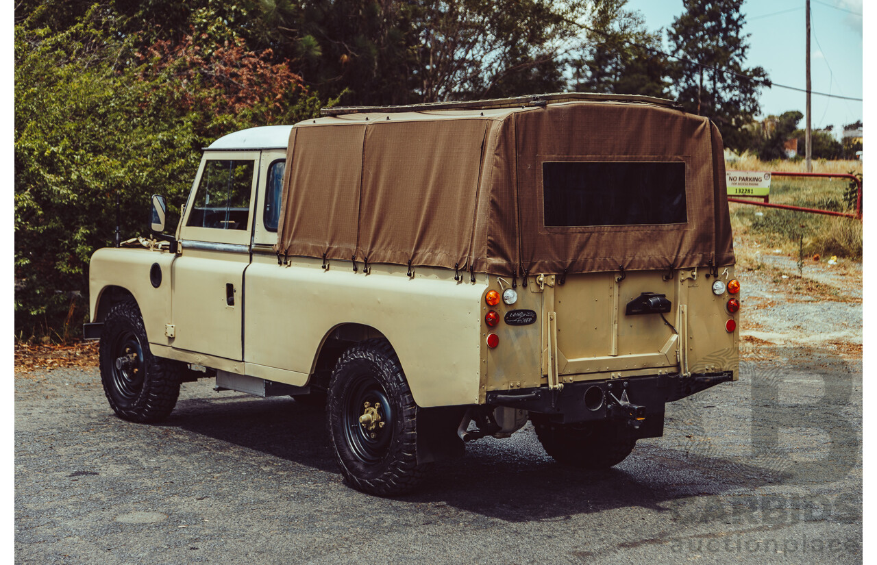 12/1976 Land Rover 109 (4x4) LWB Ex-Army 2d Hardtop Truck Cab 3/4 Ton Dulux Sand 2.25L