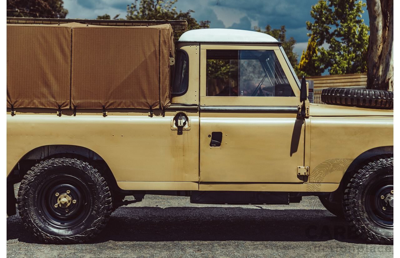 12/1976 Land Rover 109 (4x4) LWB Ex-Army 2d Hardtop Truck Cab 3/4 Ton Dulux Sand 2.25L