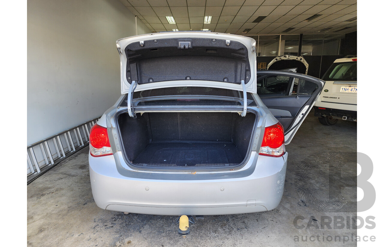 9/2010 Holden Cruze CD JG 4d Sedan Silver Or Chrome 1.8L