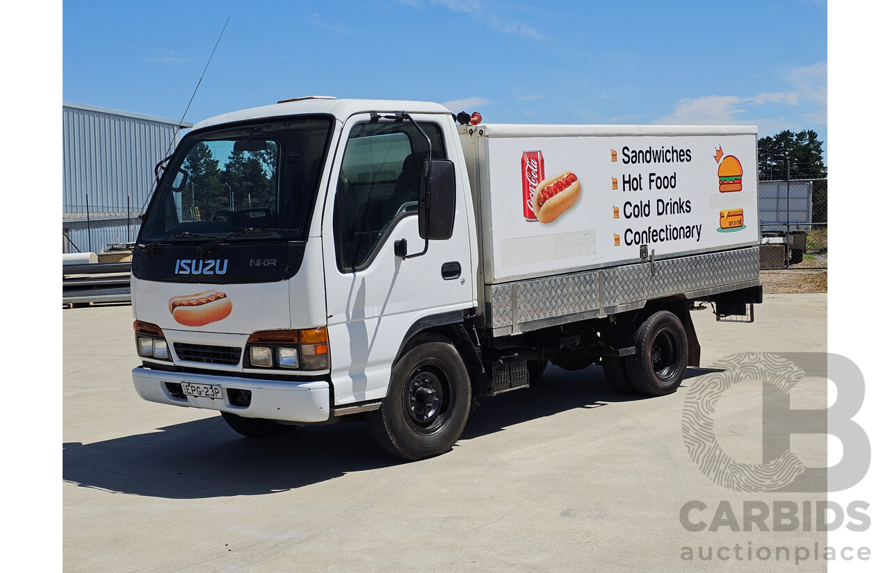 02/2002 Isuzu NKR Food Truck White 4.3L