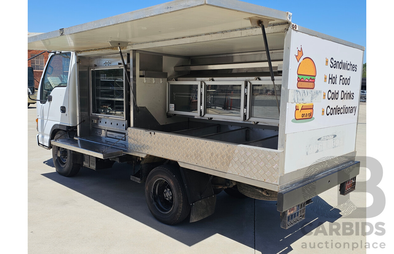 02/2002 Isuzu NKR Food Truck White 4.3L