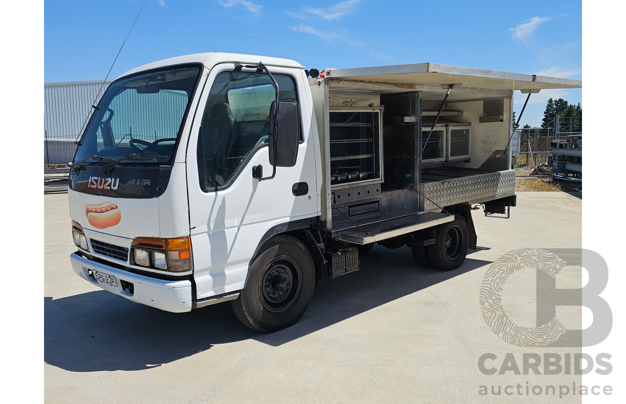 02/2002 Isuzu NKR Food Truck White 4.3L