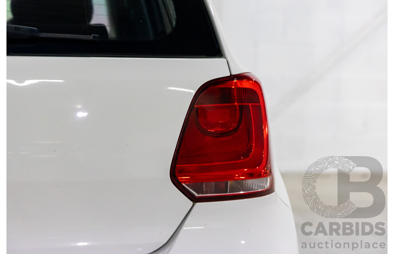 6/2013 Volkswagen Polo Trendline 6R MY13.5 5d Hatchback Candy White 1.4L