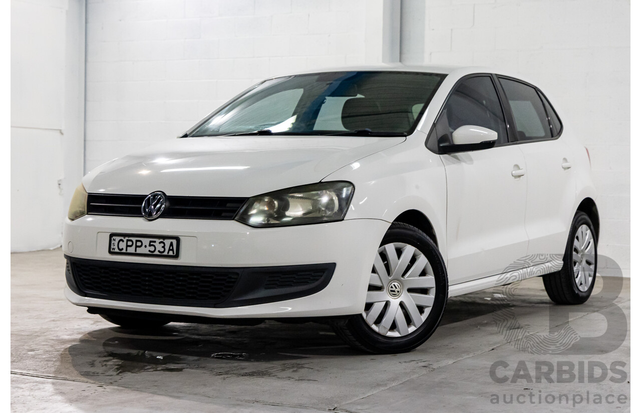 6/2013 Volkswagen Polo Trendline 6R MY13.5 5d Hatchback Candy White 1.4L