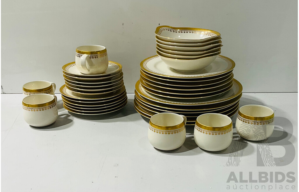 Retro Korean 36 Piece Seyei Porcelain Dinner Service in Gold Lace Pattern