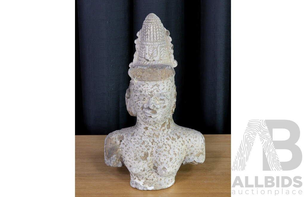 Hand Craft Continental Hindu Tuff Statue