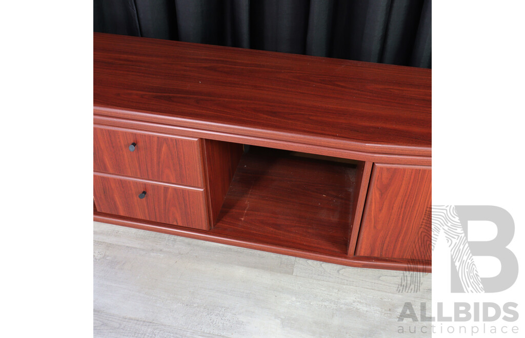 Red Oak Entertainment Unit