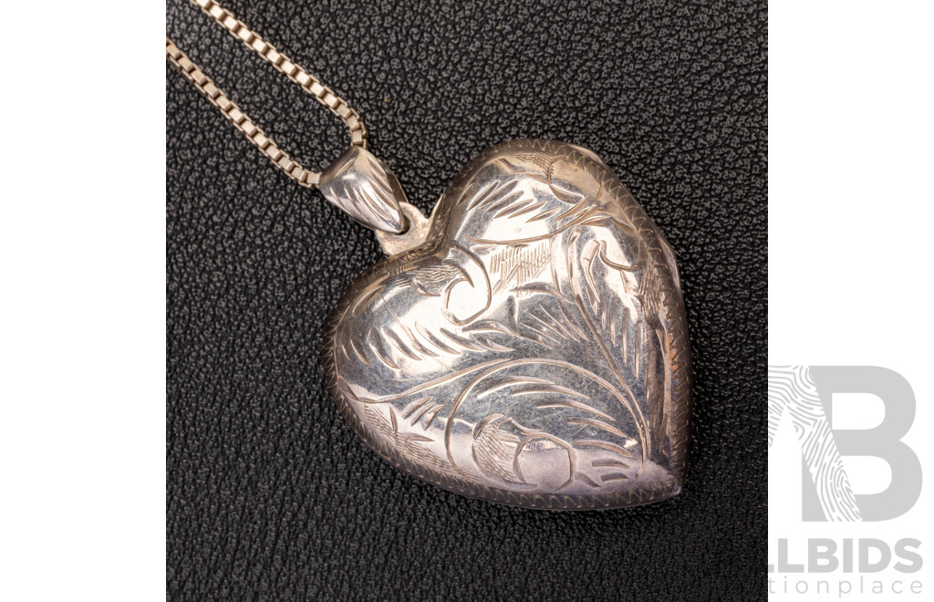Sterling Silver (3) Vintage Lockets and Chains, 30.54 Grams