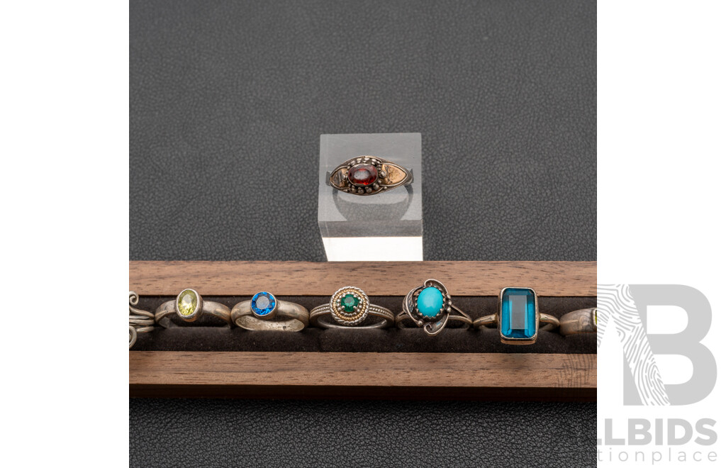 Collection of (9) Sterling Silver Gemset Rings, Including Peridort, Amethyst, Garnet & Topaz, 31.81 Grams