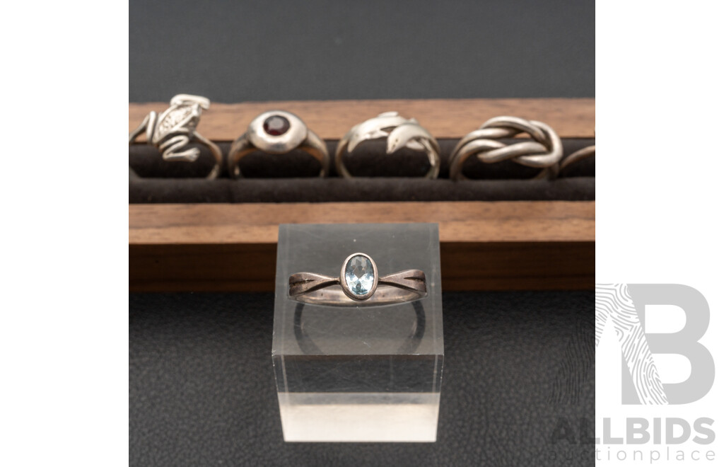 Collection of (9) Sterling Silver Rings Including Frog, Dolphin, Peacock, Daisy & Garnet, 24.47 Grams