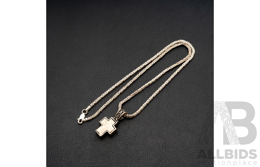 Sterling Silver Decorative Cross Pendant on Fancy Link Chain, 45cm, 17.71 Grams