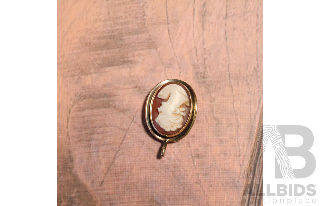 9ct Vintage Shell Cameo Pendant with Fixed Bale, 25mm Long, 2.93 Grams