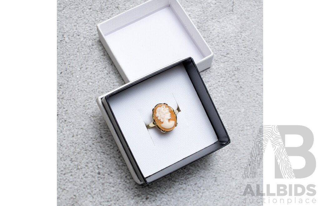 9ct Vintage Shell Cameo Ring, Size N, 3.52 Grams