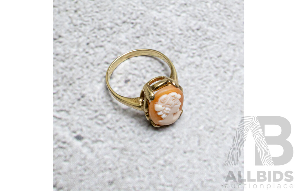 9ct Vintage Shell Cameo Ring, Size N, 3.52 Grams