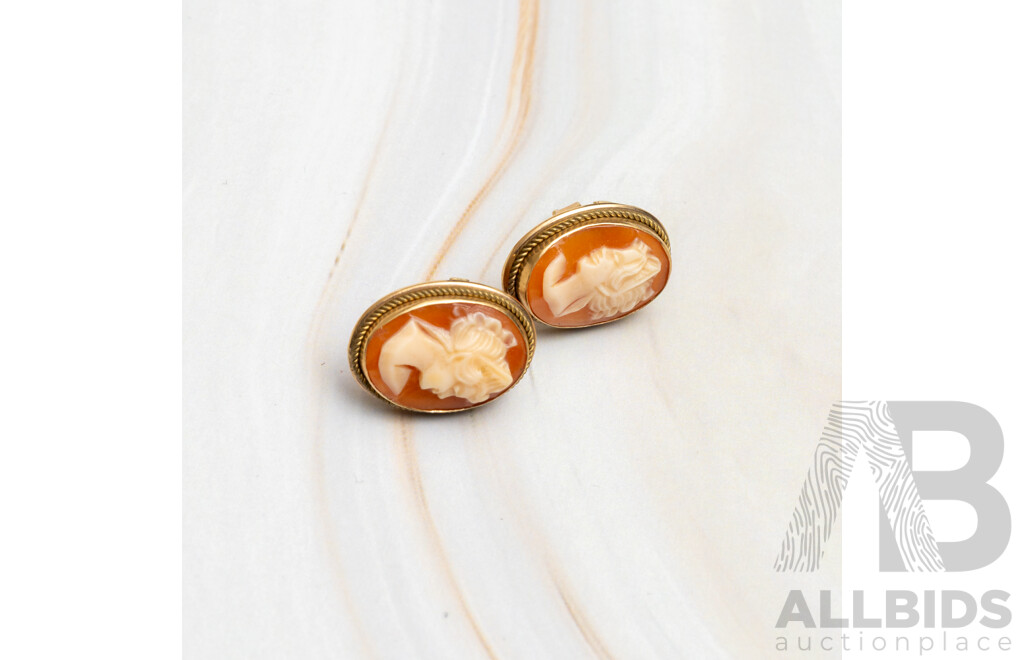 14ct Vintage Shell Cameo Stud Earrings, 15mm, 3.72 Grams