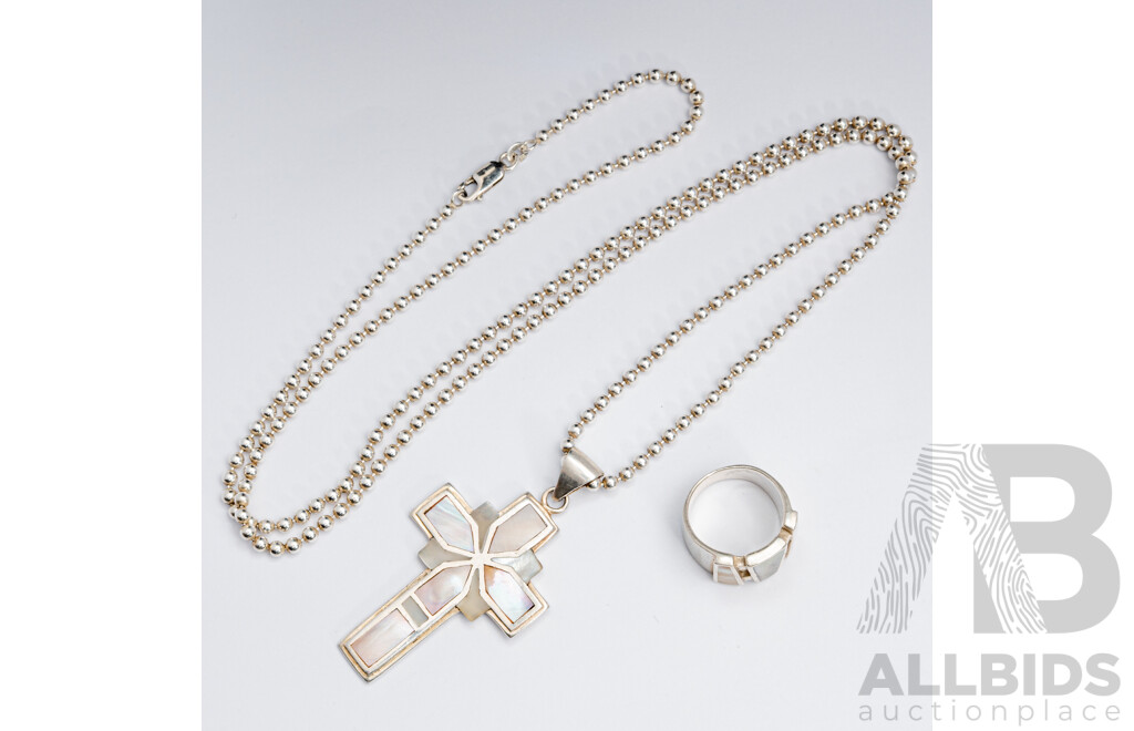 Sterling Silver/mother of Pearl Cross Pendant on SS Ball Chain, 78cm and Sterling Silver MOP Ring, Size M1/2, 45.13 Grams
