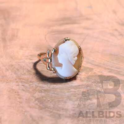 Vintage 9ct Shell Cameo Ring, Size M, 2.83 Grams