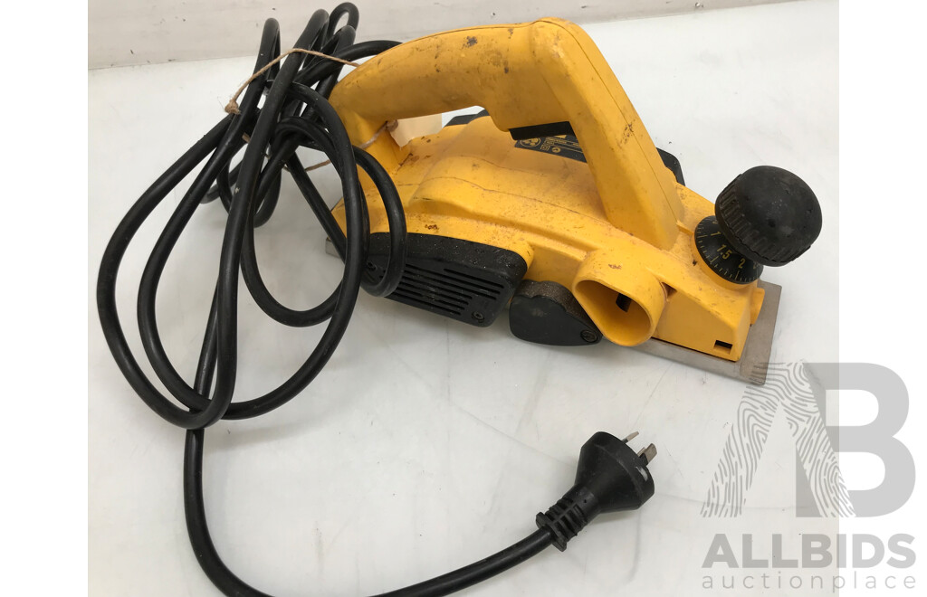 DeWalt 2.5mm Woodworking Planer