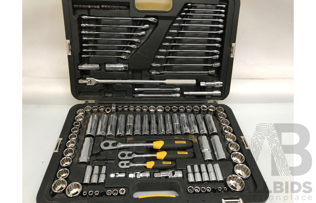 Stanley 132 Piece Tool Kit