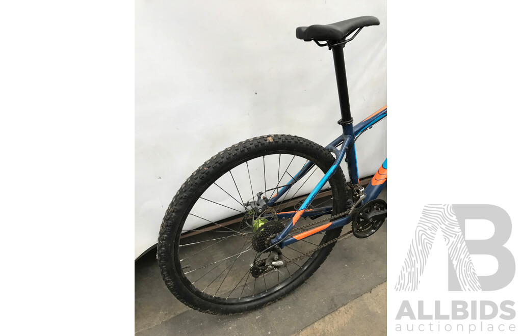 Giant Talon 24 Speed Mountain Bike