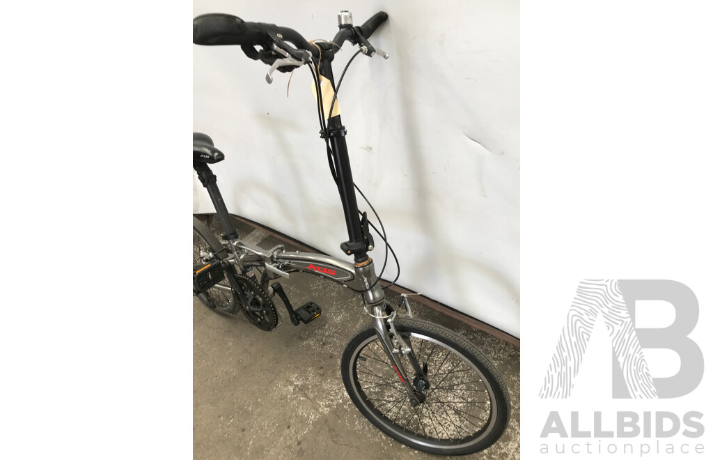 XDS City Pro 8 Speed Folding Bike