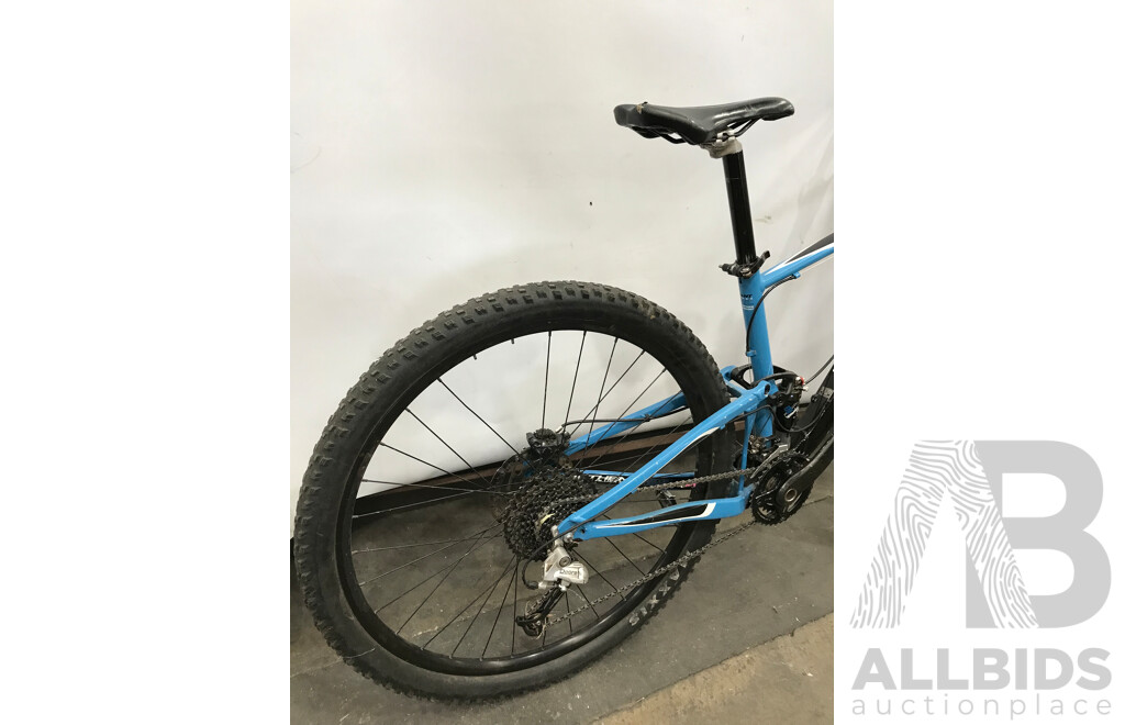 Giant Anthem 11 Speed Mountain Bike