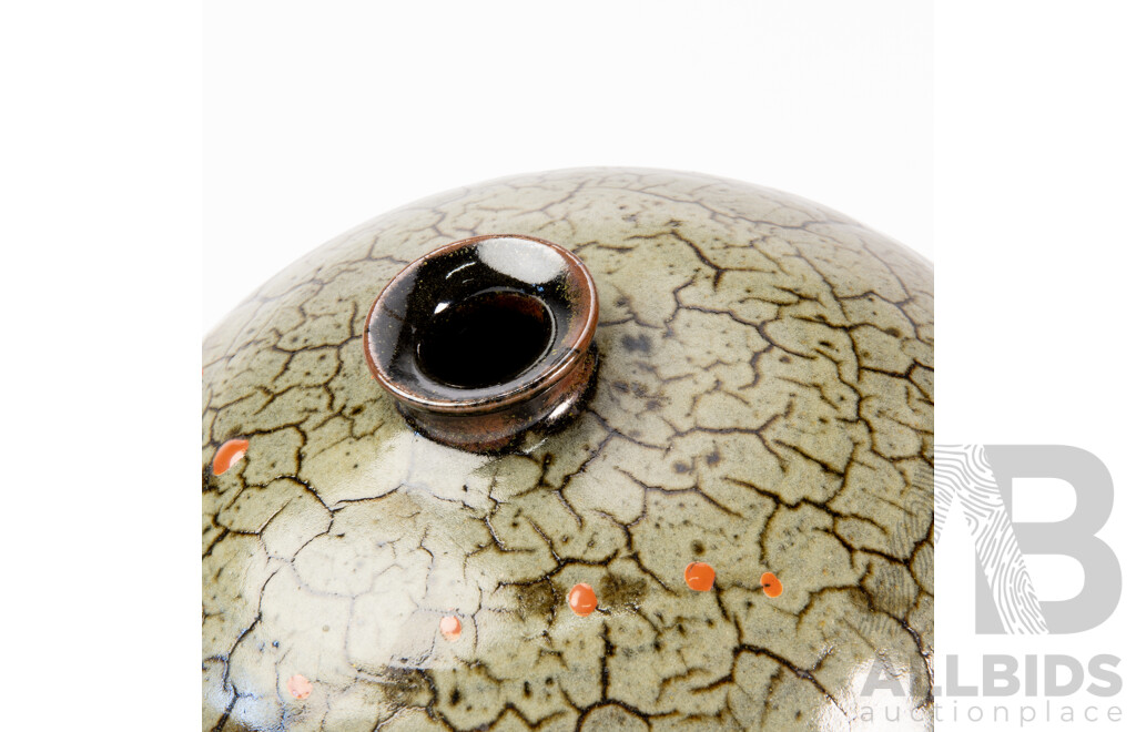 Australian Local Studio Pottery Bulbous Blossom Vase by Japanese-Australian Shigeo Shiga 