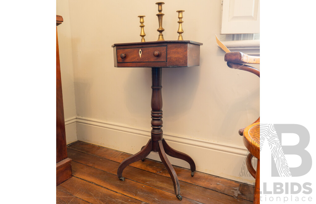 Georgian Mahogany Single Pedestal Side Table