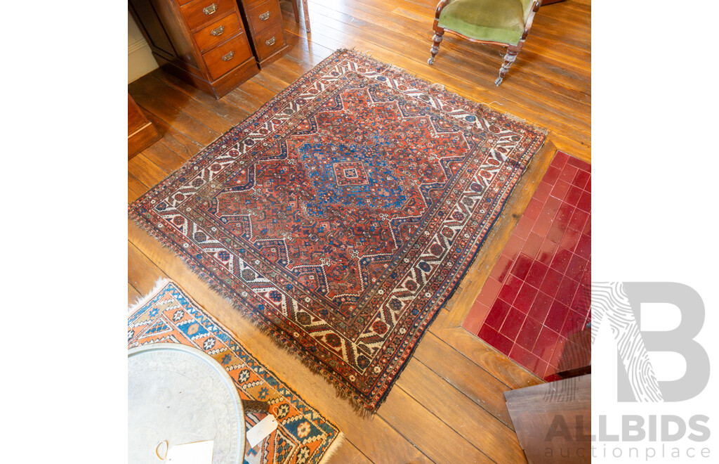 Hand Knotted Persian Wool Shiraz Rug