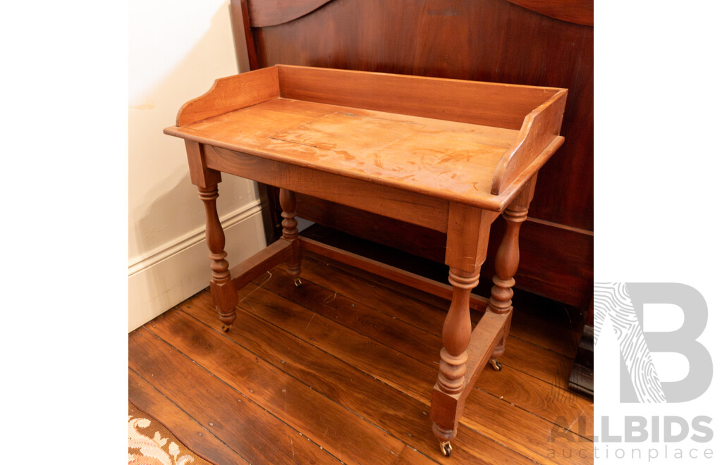 Victorian Cedar Wash Stand