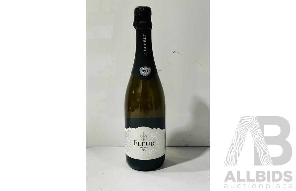 Collection Nine Sealed Bottles of Champagne & Proseco Including Laurent Perrier La Cuvee Brut Chamapgne in Box, Piiper Heidieck Cuvee Brut