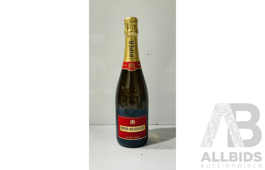 Collection Nine Sealed Bottles of Champagne & Proseco Including Laurent Perrier La Cuvee Brut Chamapgne in Box, Piiper Heidieck Cuvee Brut