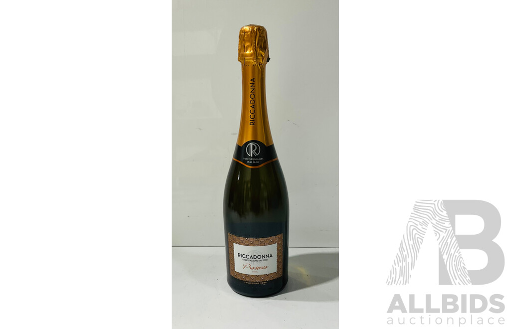 Collection Nine Sealed Bottles of Champagne & Proseco Including Laurent Perrier La Cuvee Brut Chamapgne in Box, Piiper Heidieck Cuvee Brut