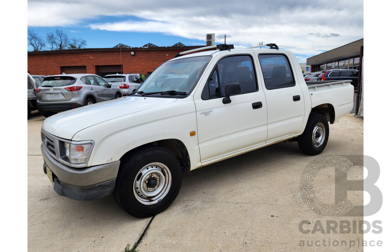 5/2000 Toyota Hilux  RZN149R Dual Cab P/Up White 2.7L