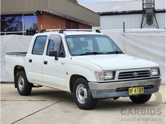 5/2000 Toyota Hilux  RZN149R Dual Cab P/Up White 2.7L